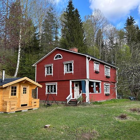 Charmig Villa Med Bastu Och Snabbt Wifi Långav Buitenkant foto